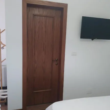 House Of Roses Guest house Permet