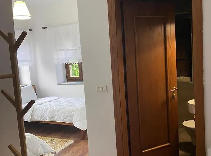 Guest house House Of Roses